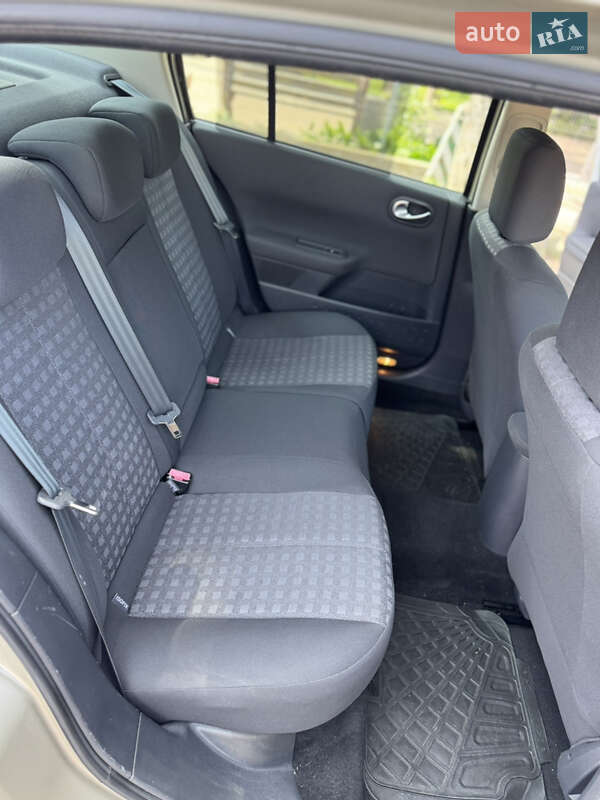 Седан Renault Megane 2006 в Виннице фото 17 Седан Renault Megane 2006 в Виннице