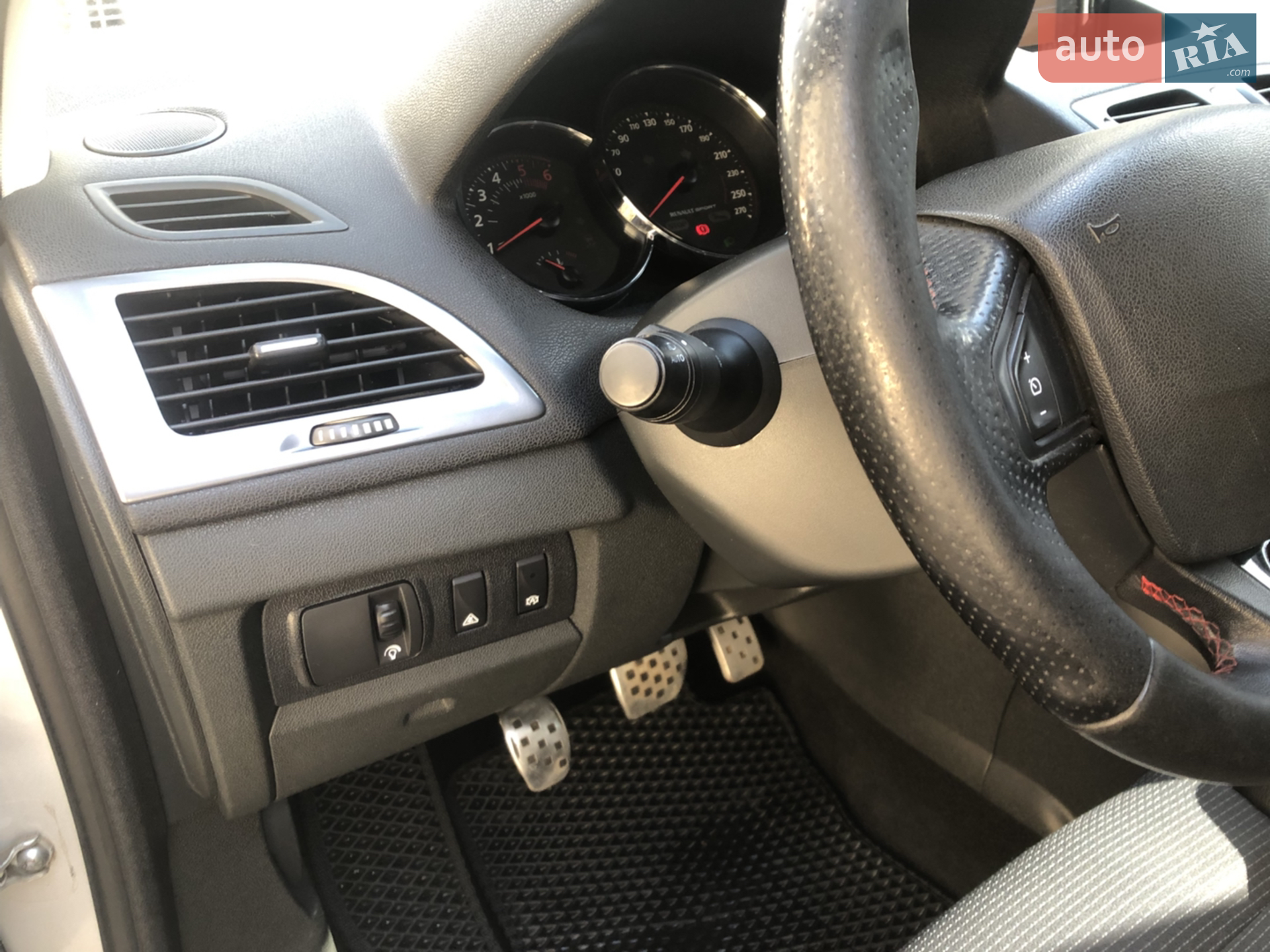 2012 Renault Megane - мініатюра 17