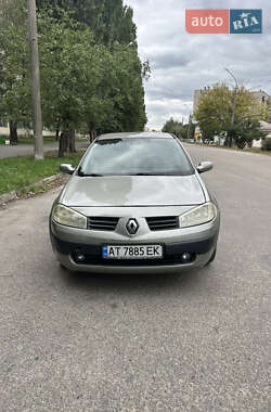 Хэтчбек Renault Megane 2004 в 