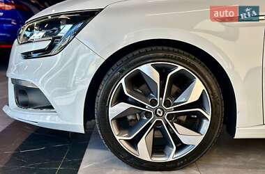 Седан Renault Megane 2018 в 