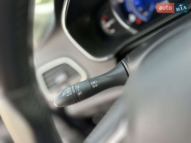 Універсал Renault Megane 2019 в Києві фото 30 Універсал Renault Megane 2019 в Києві