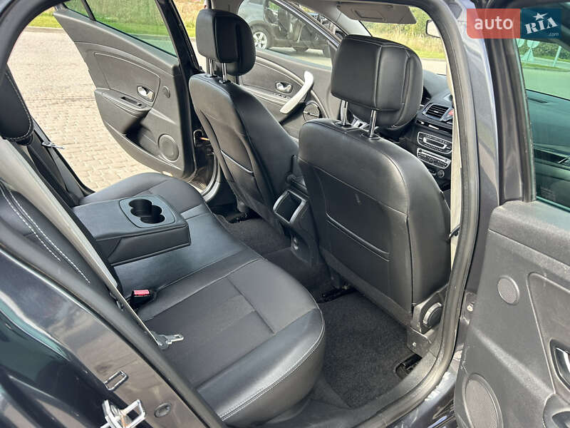 Универсал Renault Megane 2011 в Городке