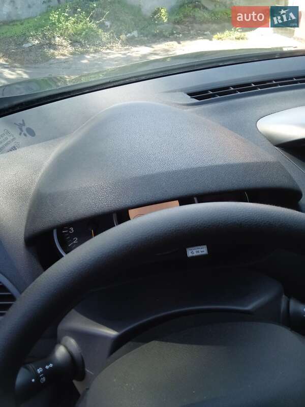 Хэтчбек Renault Megane 2009 в Чернигове фото 12 Хэтчбек Renault Megane 2009 в Чернигове