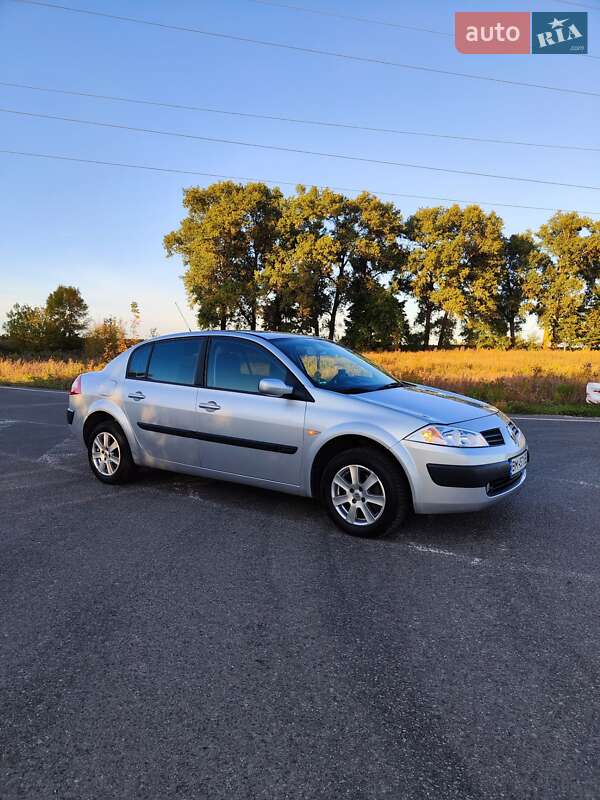 Седан Renault Megane 2005 в Ромнах