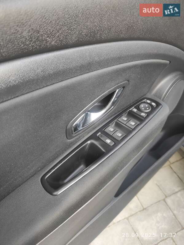 Универсал Renault Megane 2015 в Ивано-Франковске фото 38 Универсал Renault Megane 2015 в Ивано-Франковске