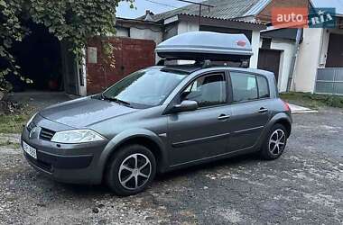 Хэтчбек Renault Megane 2003 в 