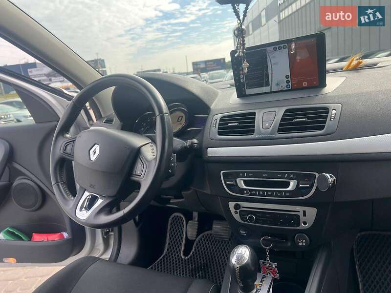 Універсал Renault Megane 2013 в Львові фото 34 Універсал Renault Megane 2013 в Львові