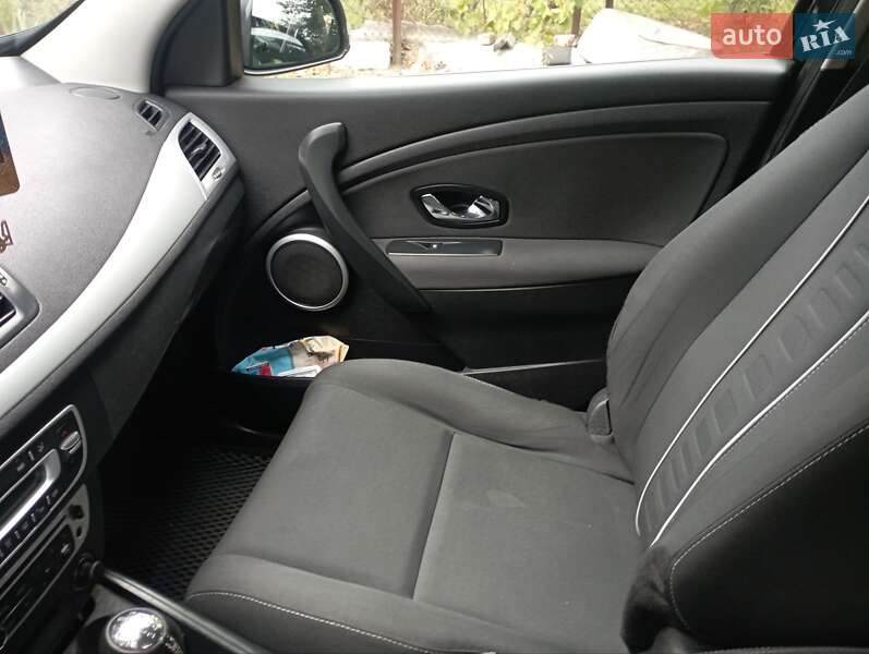 Универсал Renault Megane 2012 в Петрове фото 6 Универсал Renault Megane 2012 в Петрове