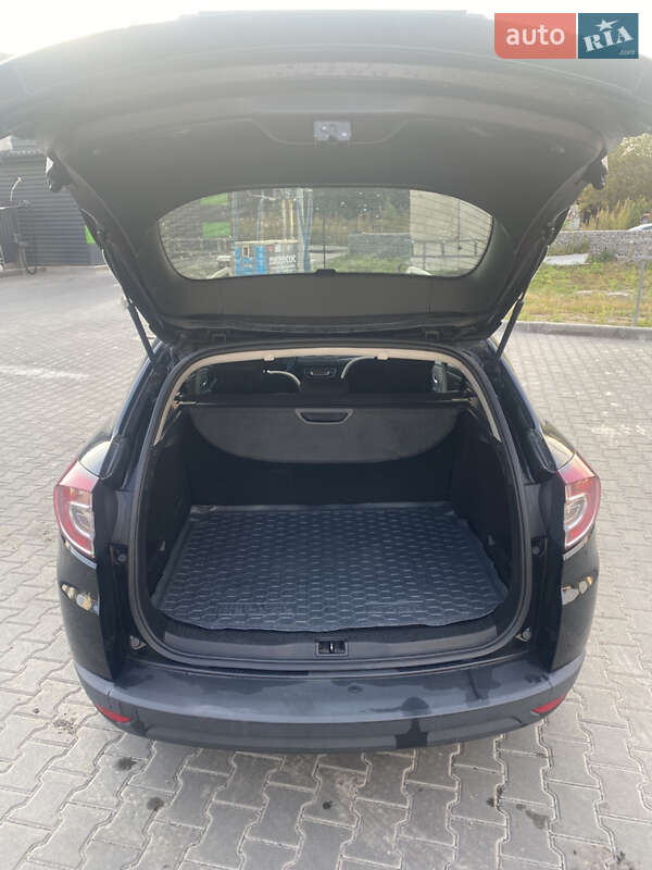 Универсал Renault Megane 2011 в Житомире фото 5 Универсал Renault Megane 2011 в Житомире