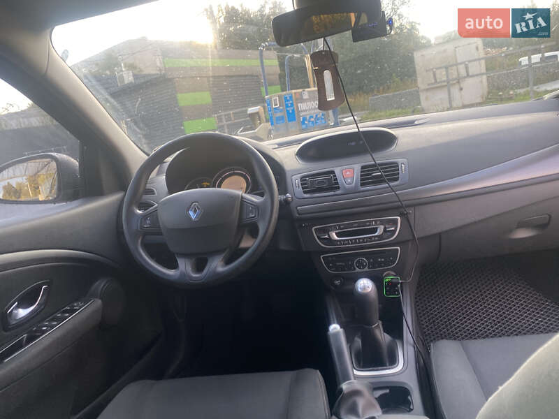 Универсал Renault Megane 2011 в Житомире фото 14 Универсал Renault Megane 2011 в Житомире