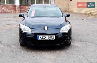 Хэтчбек Renault Megane 2010 в 
