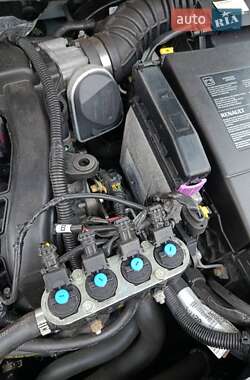 Хэтчбек Renault Megane 2010 в 
