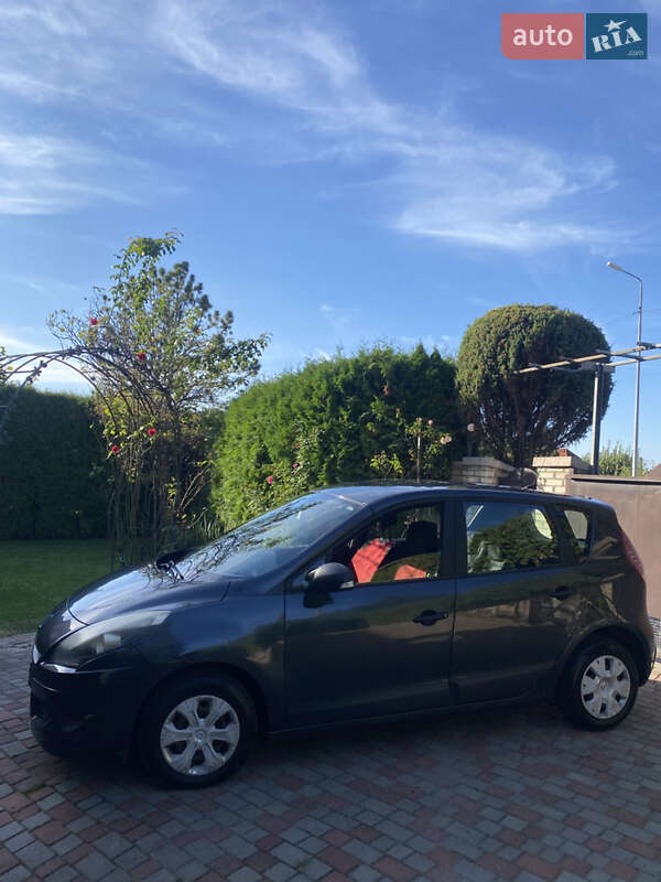 Универсал Renault Megane 2009 в Луцке фото 4 Универсал Renault Megane 2009 в Луцке