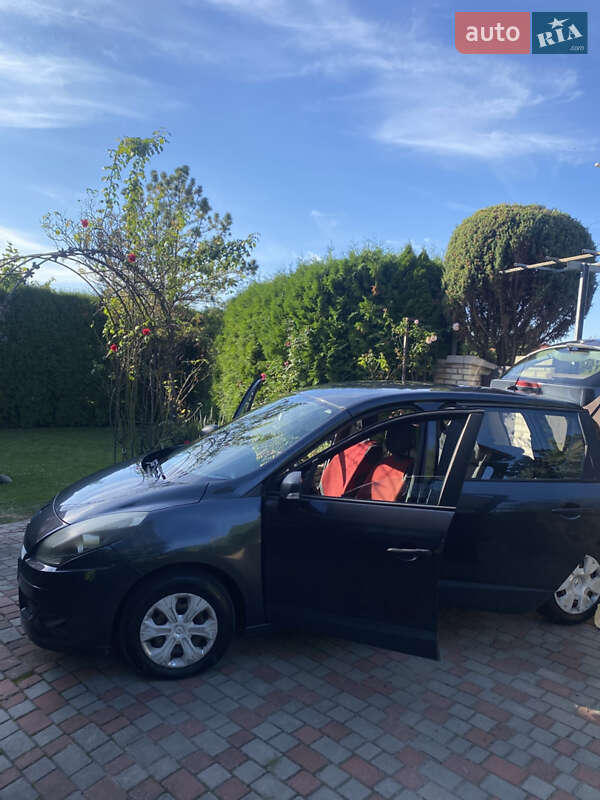 Универсал Renault Megane 2009 в Луцке фото 5 Универсал Renault Megane 2009 в Луцке