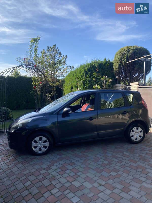 Универсал Renault Megane 2009 в Луцке фото 13 Универсал Renault Megane 2009 в Луцке