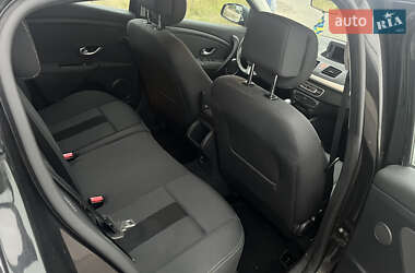 Хэтчбек Renault Megane 2009 в 