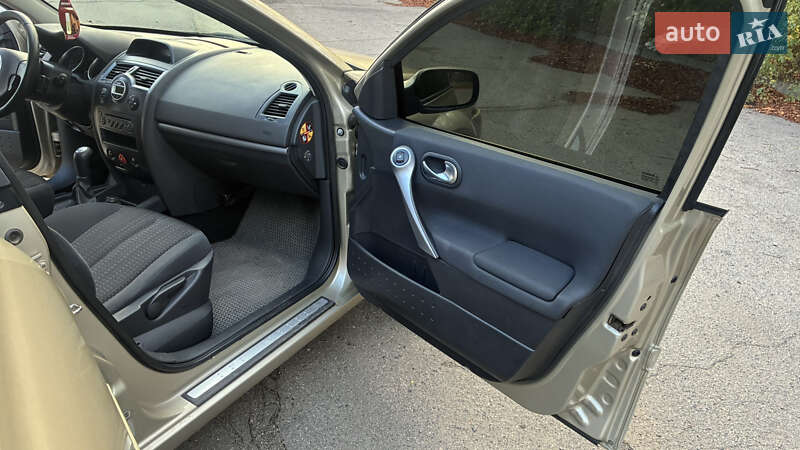 Универсал Renault Megane 2007 в Кривом Роге фото 28 Универсал Renault Megane 2007 в Кривом Роге