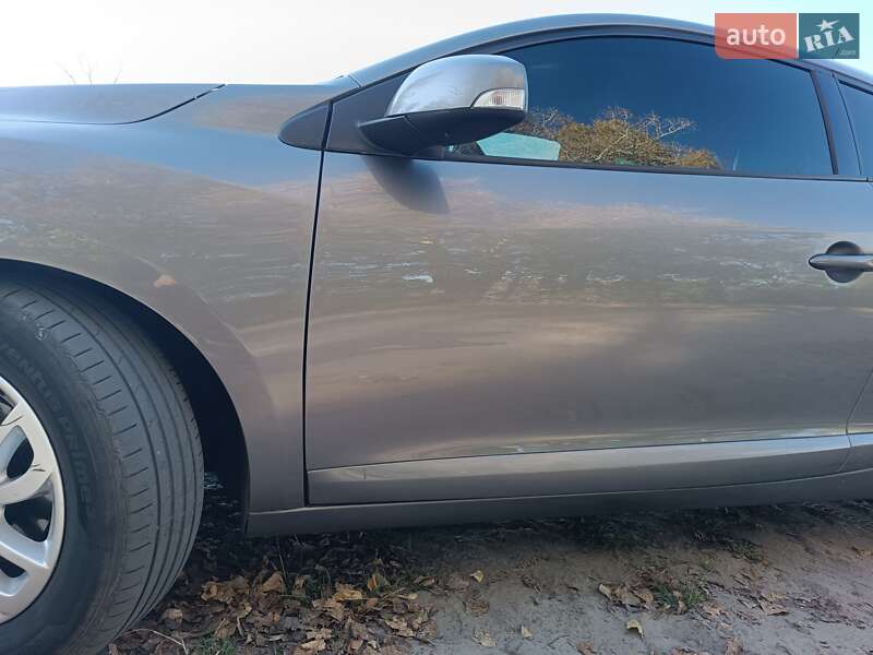 Купе Renault Megane 2012 в Киеве фото 20 Купе Renault Megane 2012 в Киеве
