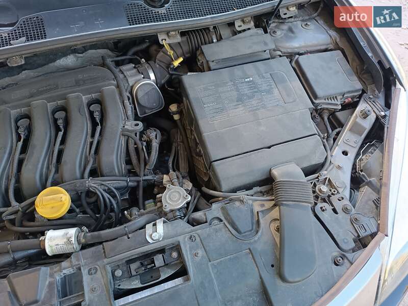 Купе Renault Megane 2012 в Киеве фото 25 Купе Renault Megane 2012 в Киеве