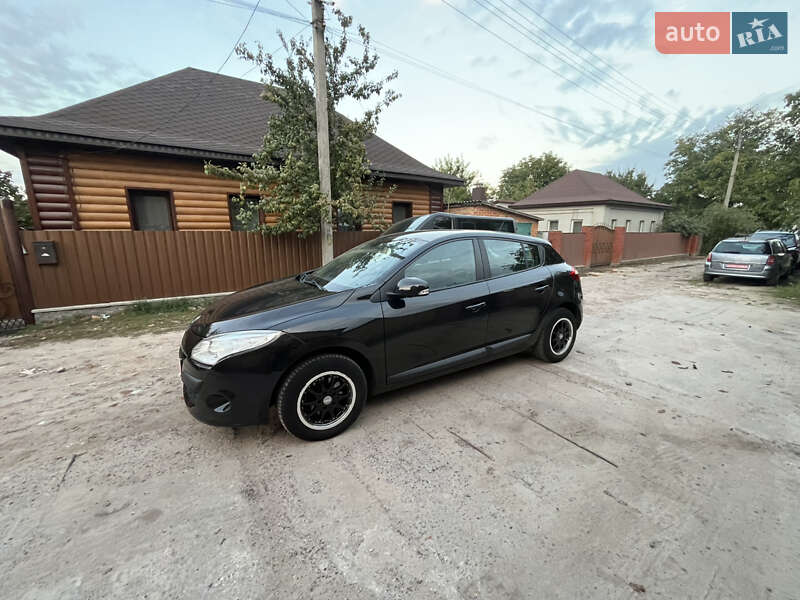 Хетчбек Renault Megane 2010 в Охтирці фото 15 Хетчбек Renault Megane 2010 в Охтирці