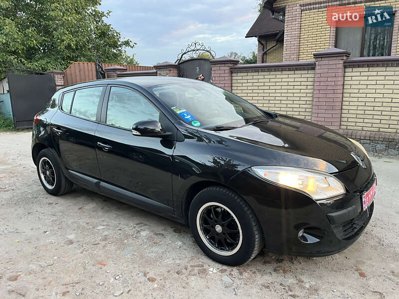 Хетчбек Renault Megane 2010 в Охтирці фото 20 Хетчбек Renault Megane 2010 в Охтирці