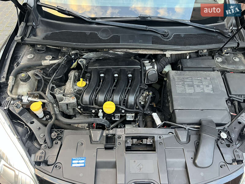 Хетчбек Renault Megane 2010 в Охтирці фото 29 Хетчбек Renault Megane 2010 в Охтирці