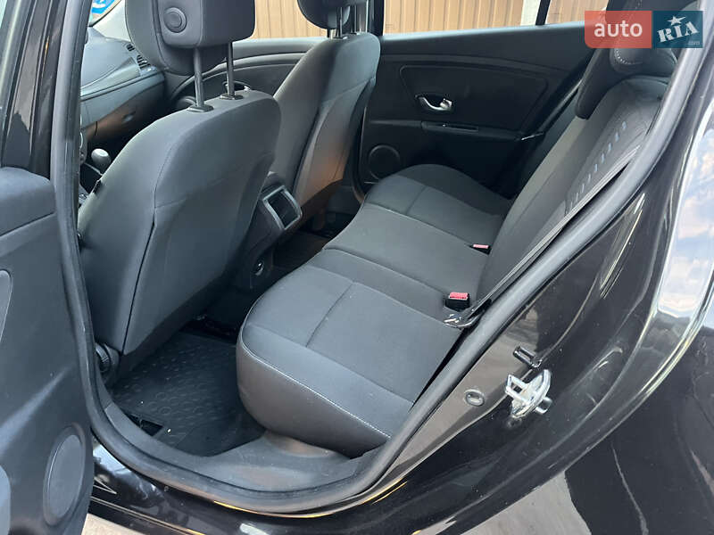 Хетчбек Renault Megane 2010 в Охтирці фото 43 Хетчбек Renault Megane 2010 в Охтирці