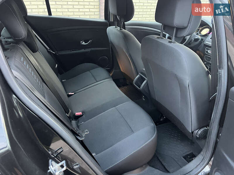 Хетчбек Renault Megane 2010 в Охтирці фото 47 Хетчбек Renault Megane 2010 в Охтирці