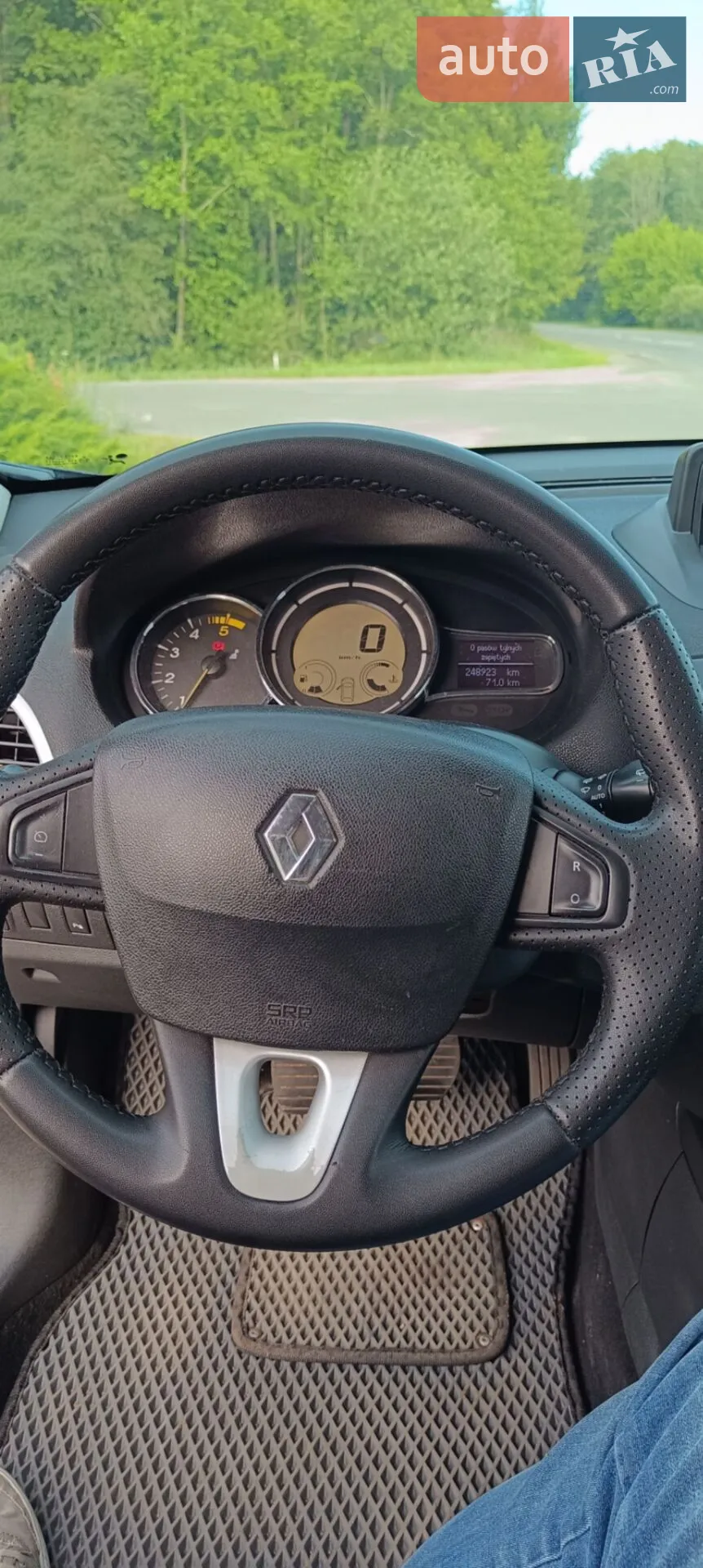 2010 Renault Megane - мініатюра 13