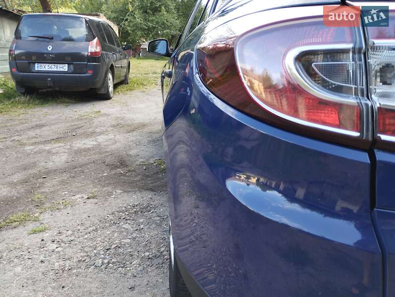 Универсал Renault Megane 2010 в Остроге