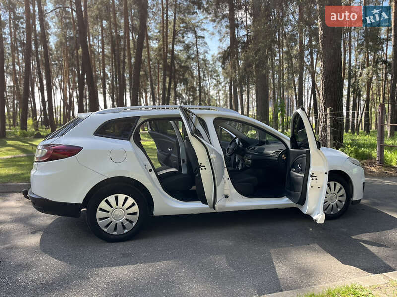 Універсал Renault Megane 2012 в Чернігові фото 17 Універсал Renault Megane 2012 в Чернігові
