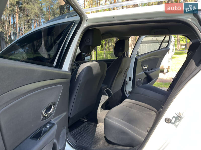 Універсал Renault Megane 2012 в Чернігові фото 28 Універсал Renault Megane 2012 в Чернігові