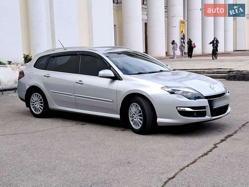 Універсал Renault Megane 2011 в Жовтих Водах фото 10 Універсал Renault Megane 2011 в Жовтих Водах