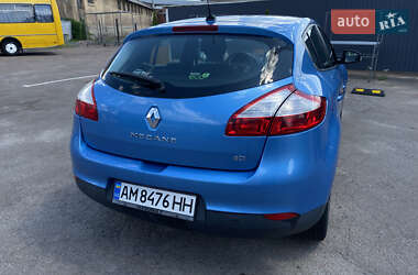 Хетчбек Renault Megane 2012 в 