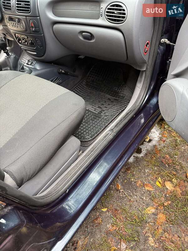 Седан Renault Megane 2000 в Кременчуге фото 12 Седан Renault Megane 2000 в Кременчуге