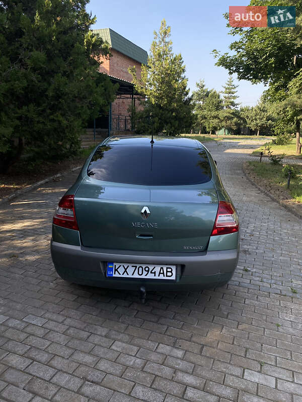 Седан Renault Megane 2006 в Дергачах