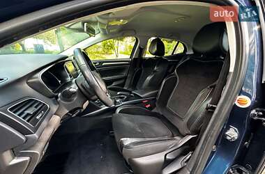 Хэтчбек Renault Megane 2017 в 