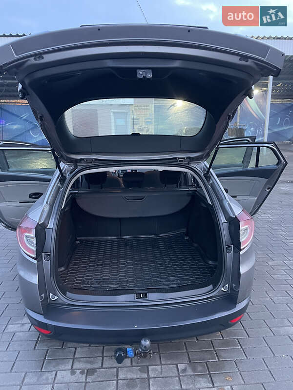 Универсал Renault Megane 2011 в Ахтырке фото 16 Универсал Renault Megane 2011 в Ахтырке