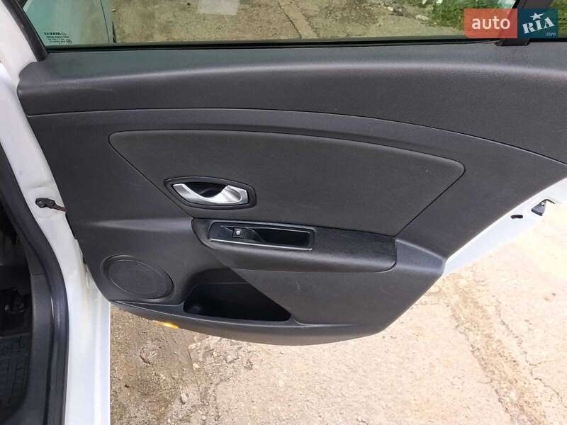Універсал Renault Megane 2010 в Тернополі фото 14 Універсал Renault Megane 2010 в Тернополі