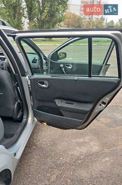 Універсал Renault Megane 2005 в  фото 5 Універсал Renault Megane 2005 в