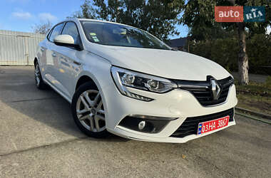 Хэтчбек Renault Megane 2018 в 