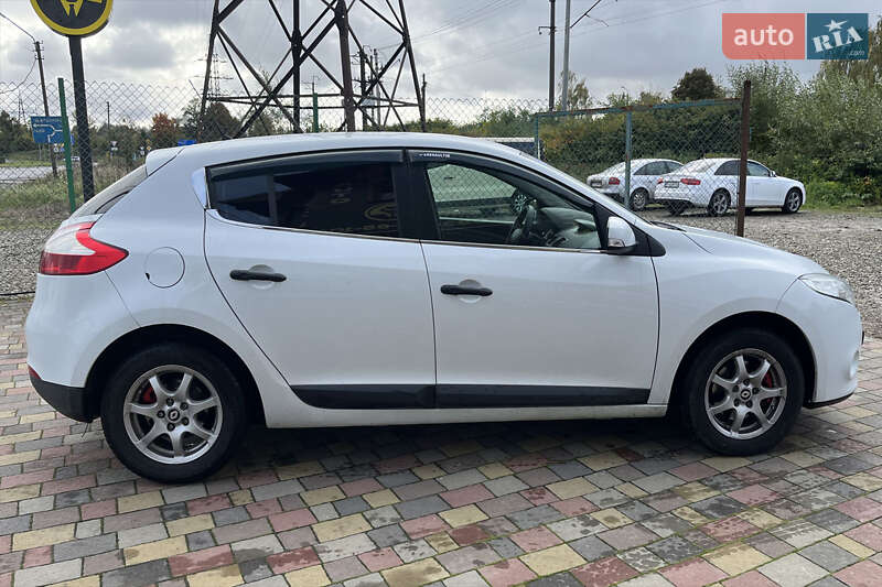 Хетчбек Renault Megane 2011 в Стрию фото 8 Хетчбек Renault Megane 2011 в Стрию