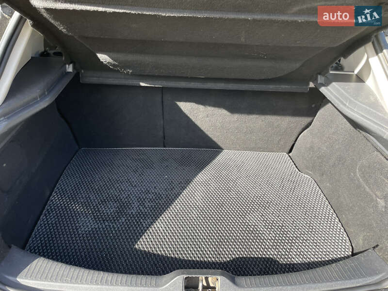 Хетчбек Renault Megane 2009 в Снятині фото 15 Хетчбек Renault Megane 2009 в Снятині