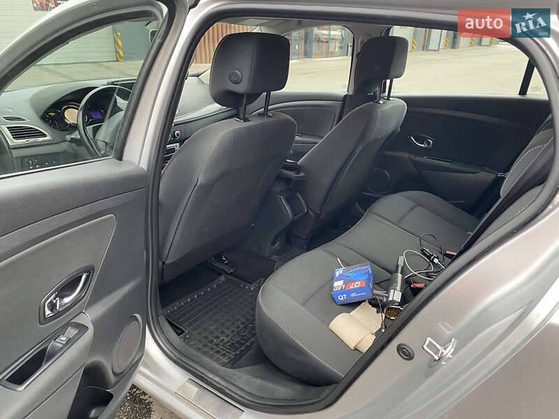 Универсал Renault Megane 2013 в Харькове фото 8 Универсал Renault Megane 2013 в Харькове