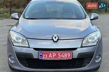 Хетчбек Renault Megane 2010 в 