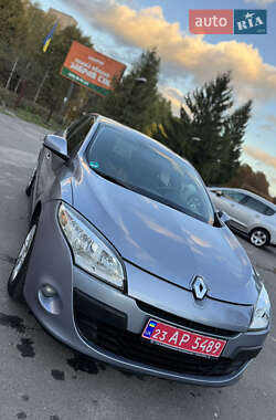 Хетчбек Renault Megane 2010 в 