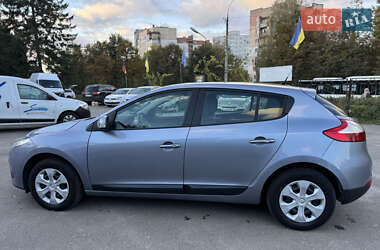 Хетчбек Renault Megane 2010 в 