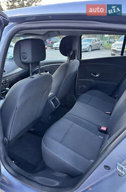 Хетчбек Renault Megane 2010 в 