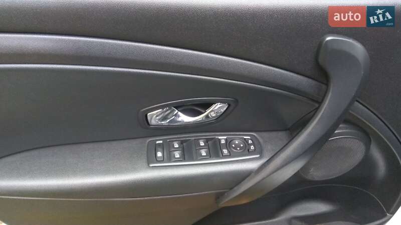 Хетчбек Renault Megane 2015 в Чернігові фото 12 Хетчбек Renault Megane 2015 в Чернігові