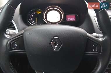 Хэтчбек Renault Megane 2015 в 